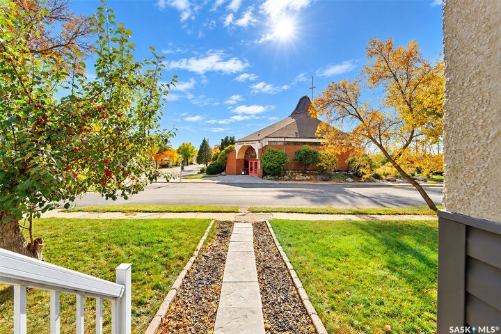 Property Photo: 123 2nd Avenue E SK S0L 2V0