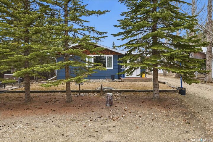 Property Photo:  18 Mallard Street W  SK S0H 2K0 