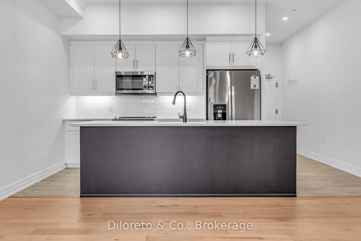 Property Photo:  1880 Gordon Street 214  ON N1L 1G7 