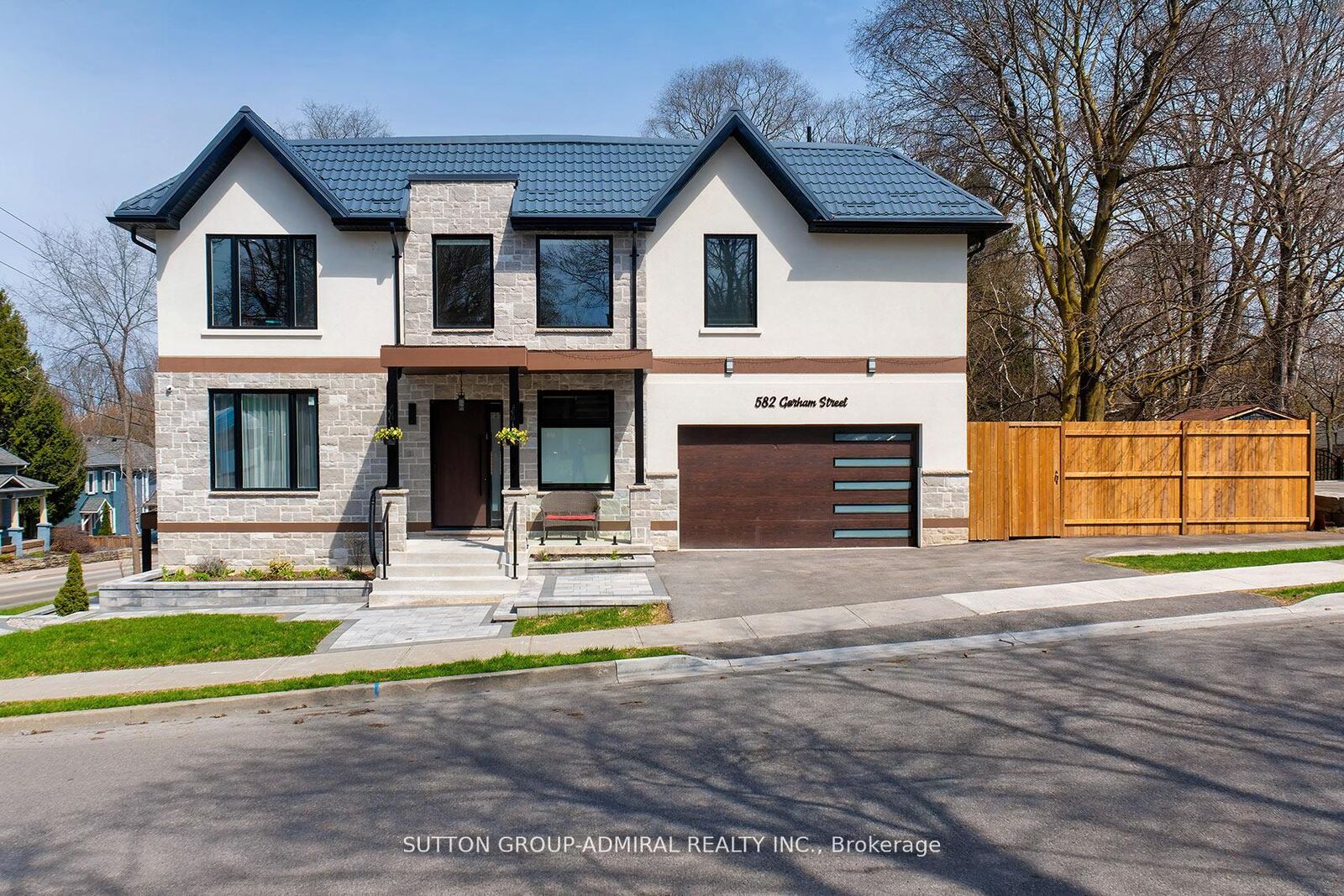 Property Photo:  582 Gorham Street  ON L3Y 1L3 