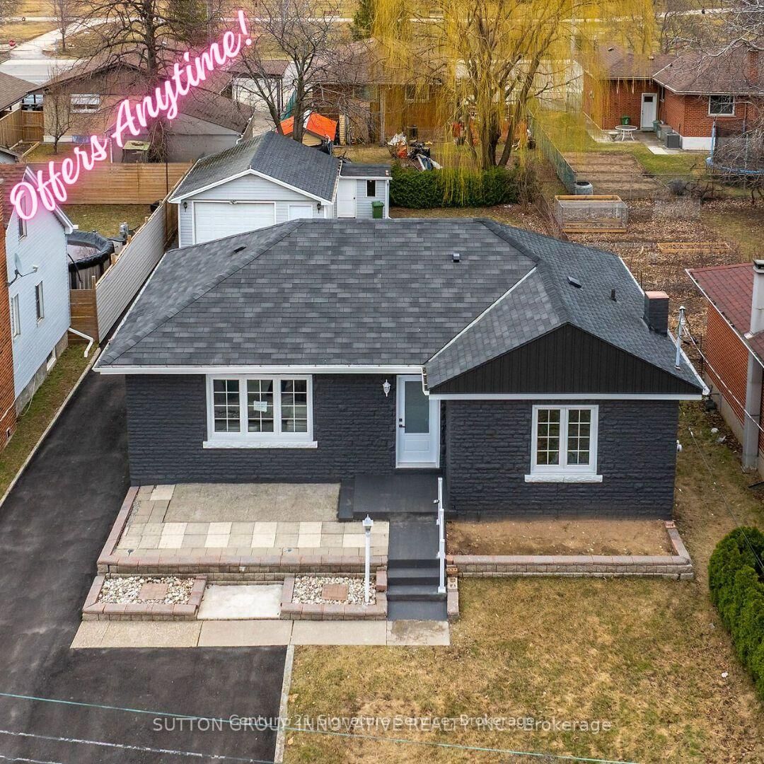 Property Photo: 346 Pottruff Road N Lower ON L8H 2M4