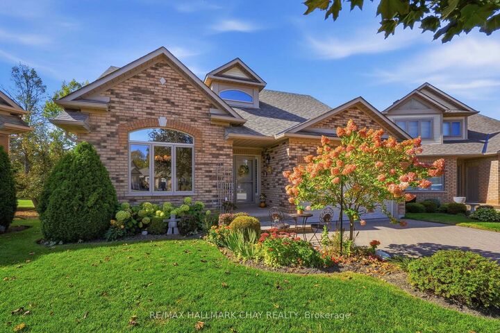 Property Photo:  9 La Costa Court  ON L9R 1Z4 