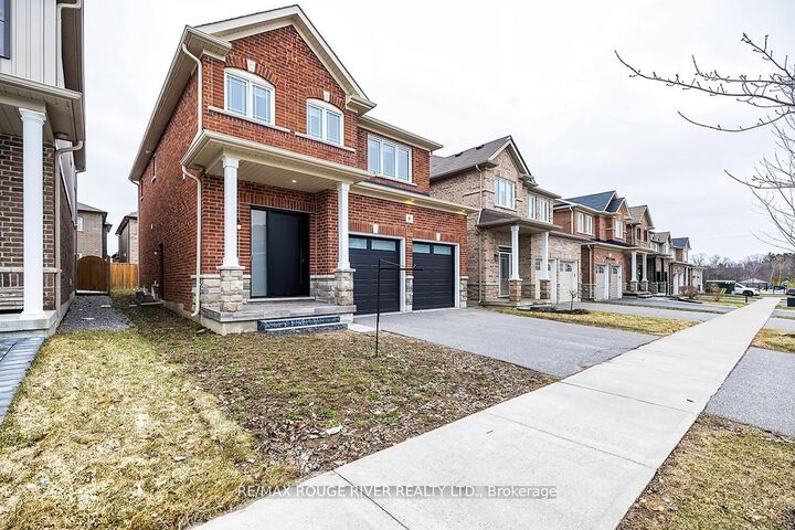 Property Photo:  10 Moses Crescent  ON L1C 0T7 