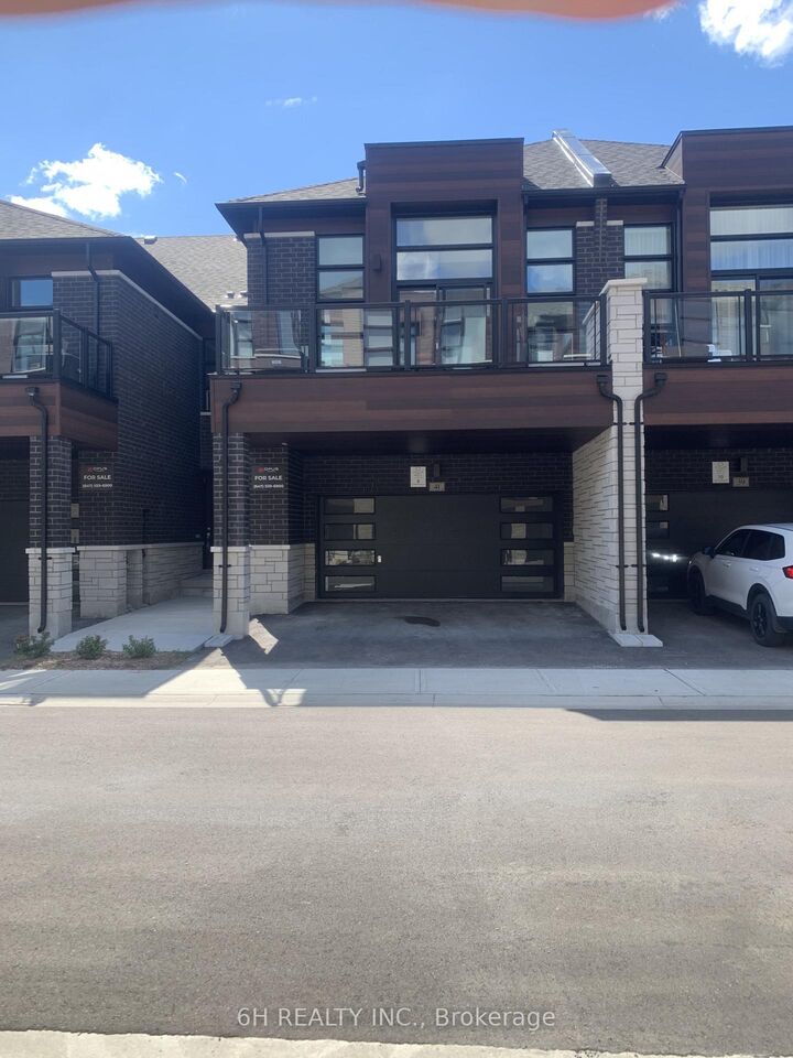 Property Photo:  