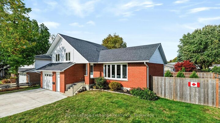 Property Photo: 40 Golf Links Road ON N2Z 1L1