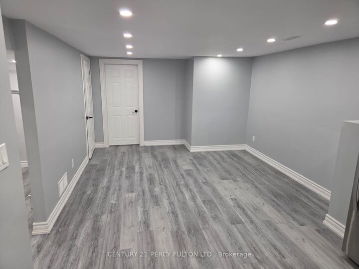 Property Photo:  158 Eastmount Street Bsmt  ON L1G 6K6 