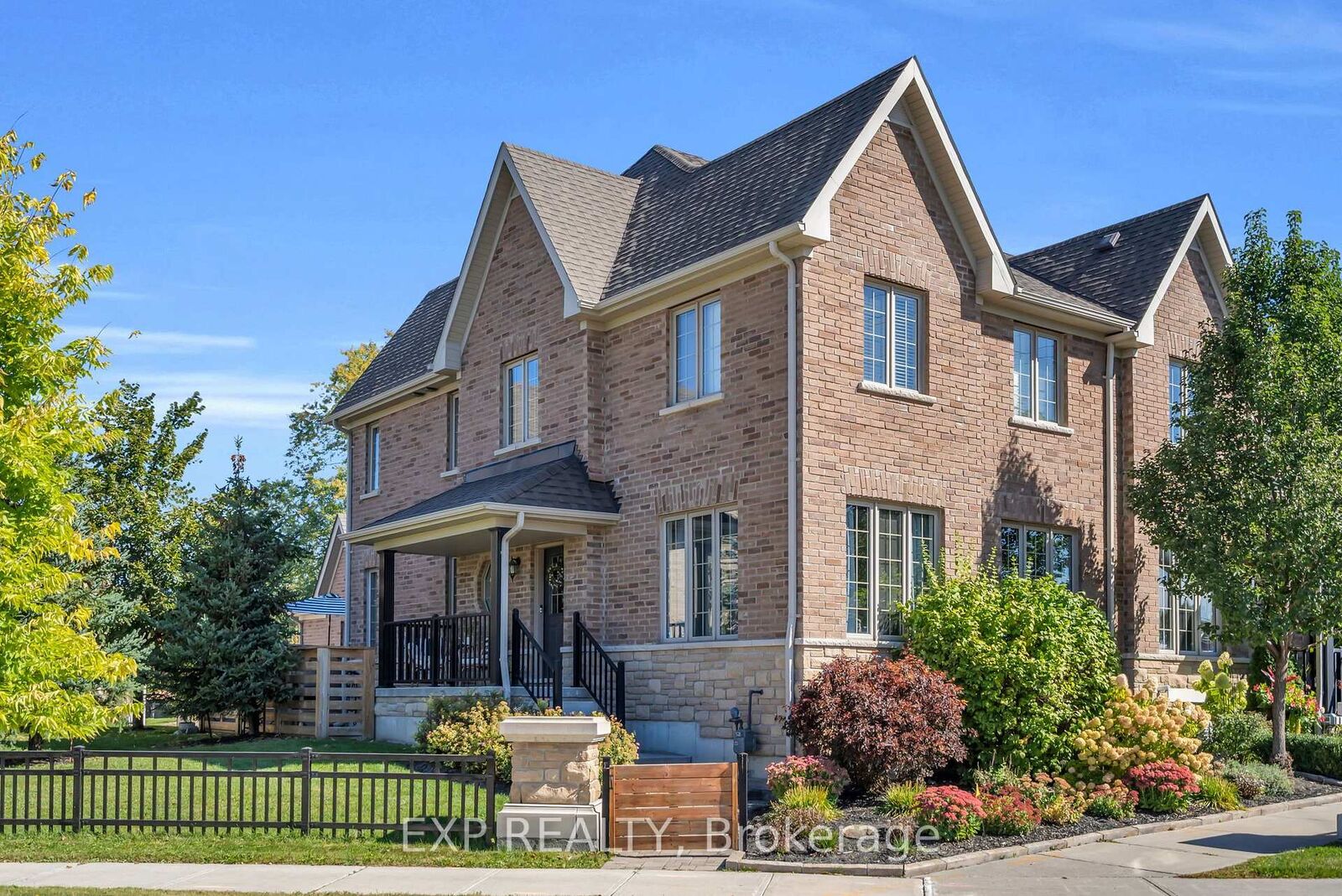 Property Photo:  10 Vita Stephanie Court  ON L0E 1R0 