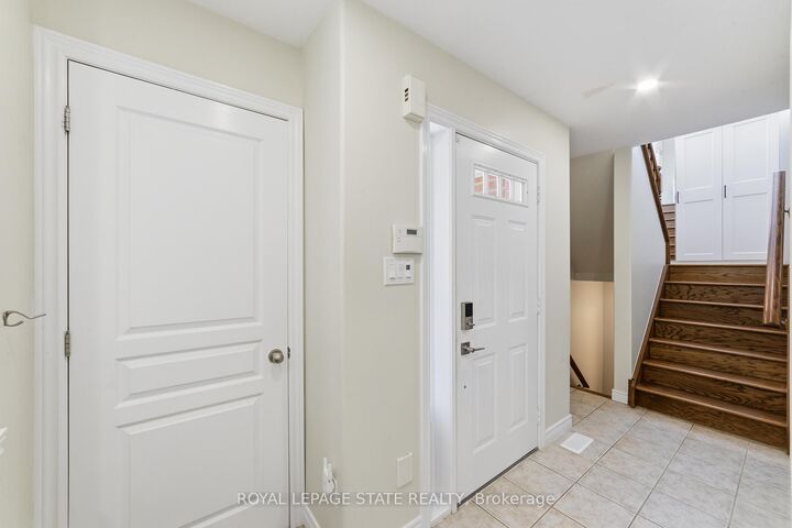 Property Photo:  242 Upper Mount Albion Road 13  ON L8J 0B1 