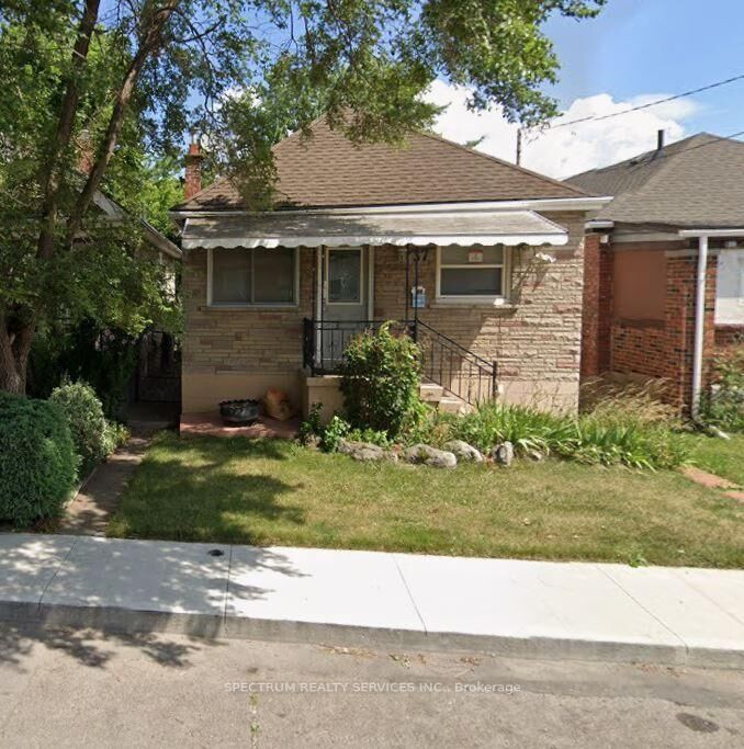 Property Photo: 37 Hope Avenue ON L8H 2E1