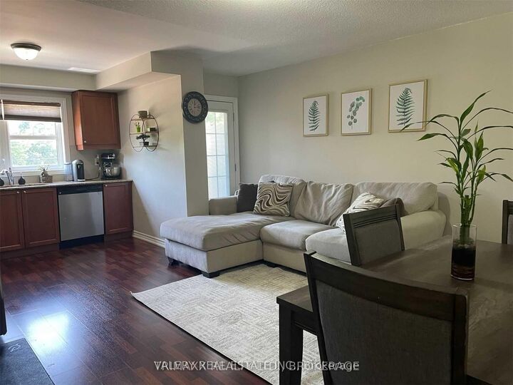 Property Photo:  701 Homer Watson Boulevard 4  ON N2C 0B5 