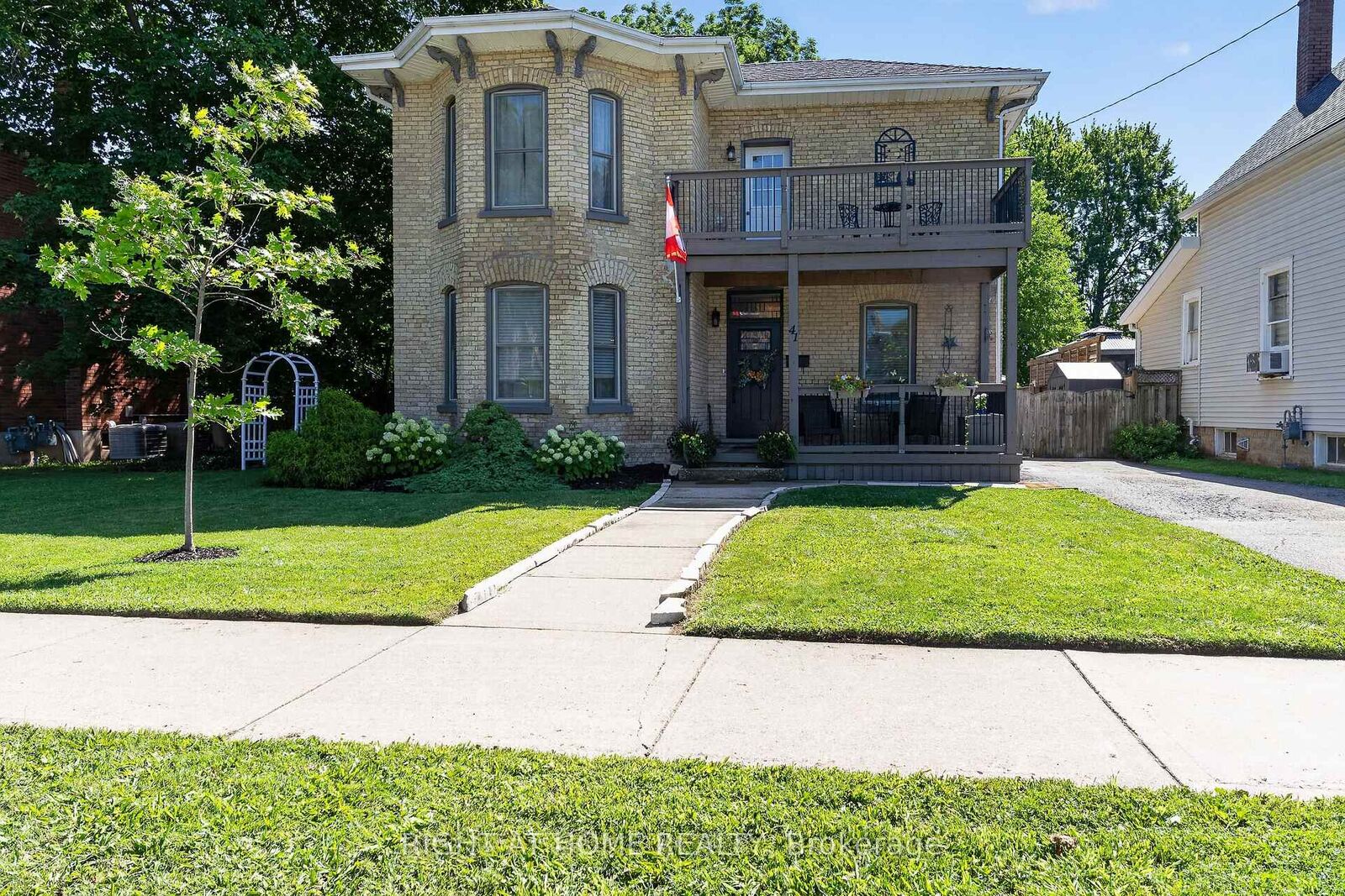 Property Photo:  41 Hincks Street  ON N5R 3N8 