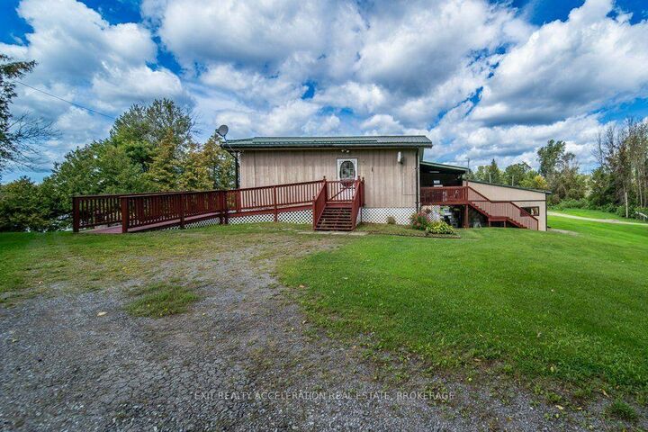 Property Photo:  26 Oak Lane  ON K0K 3G0 