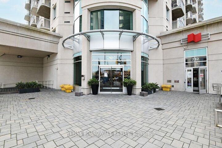 Property Photo:  234 Rideau Street 408  ON K1N 0A9 