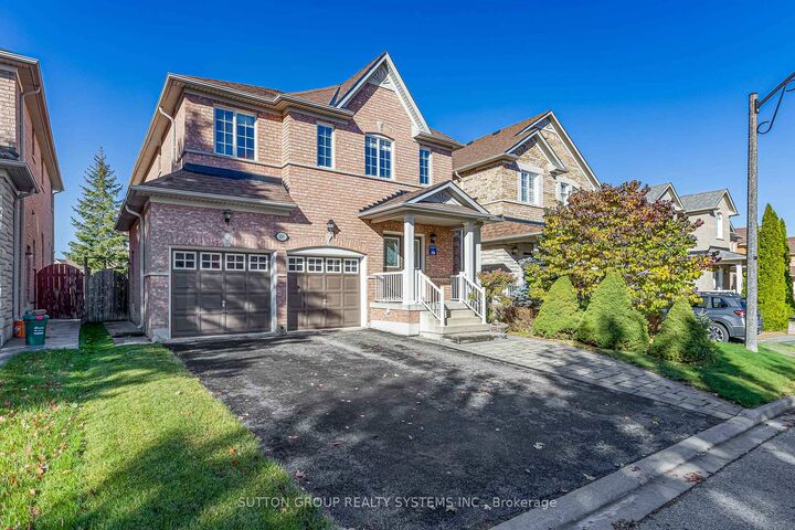 Property Photo:  48 Landsdown Crescent  ON L6E 1M6 