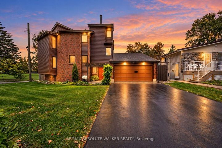 Property Photo:  2824 Haughton Avenue  ON K2B 6Z3 