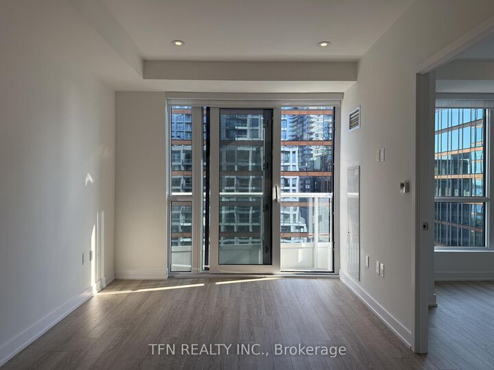 Photo de la propriété: 15 Richardson Street 920 ON M5A 0Y5