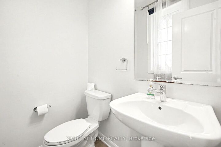 Property Photo:  122 Lynn Coulter Street  ON K2J 7C5 