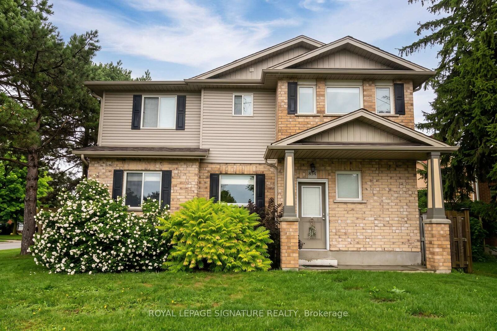 Property Photo:  654 St David Street Main Level  ON N1M 2X3 