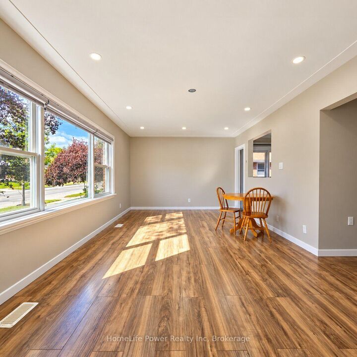 Property Photo:  112 Heiman Street 2  ON N2M 3L6 