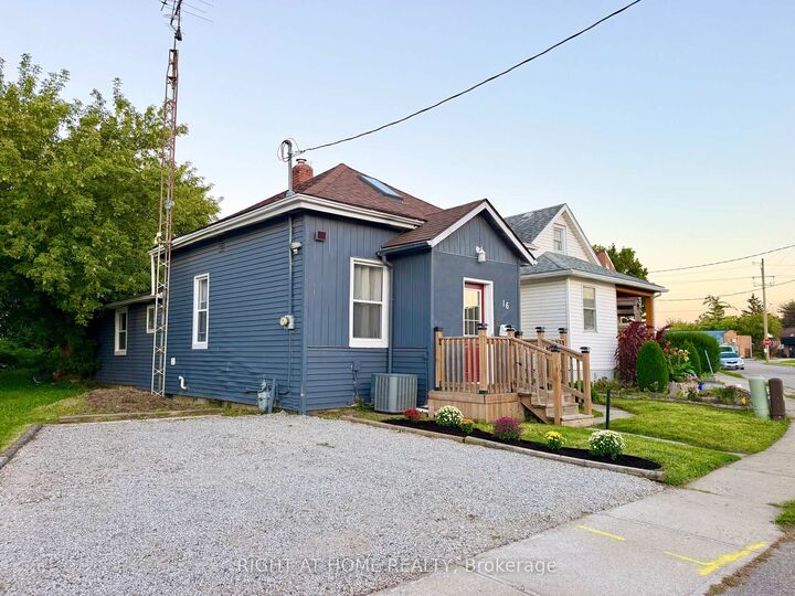 Property Photo:  16 East Street  ON L2R 3Y8 