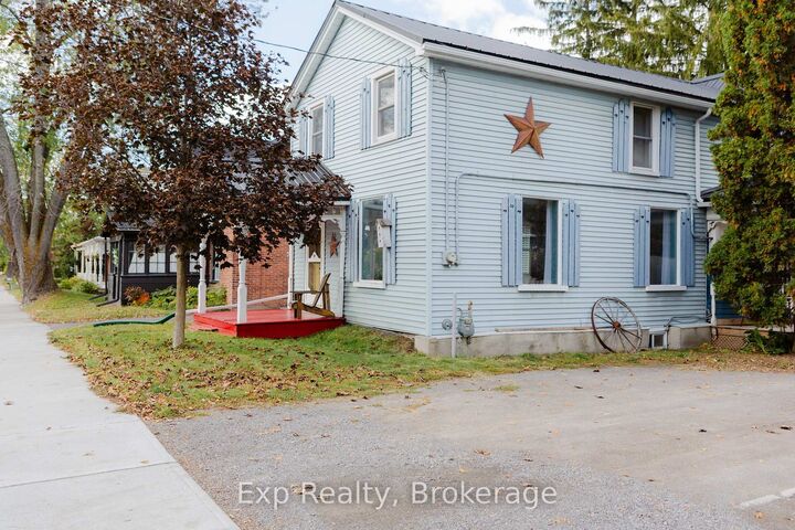 Property Photo:  112 Front Street W  ON K0K 3E0 