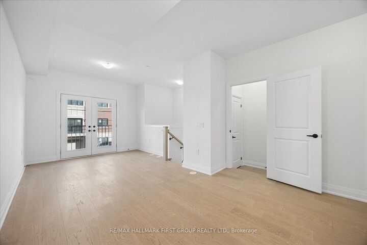 Photo de la propriété: 39 Marret Lane ON L1B 0X2