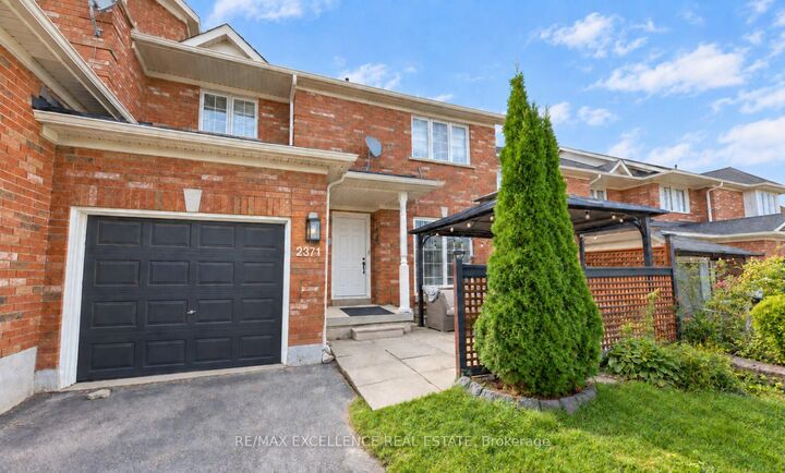 Property Photo:  2371 Clearside Court  ON L1X 2T9 