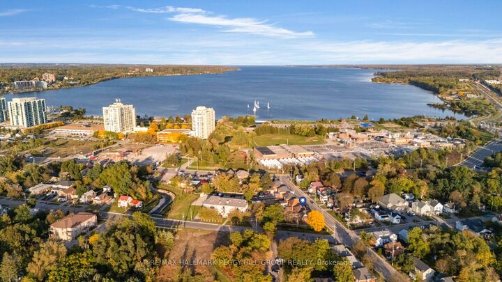 Property Photo:  48 Brock Street  ON L4N 2L7 