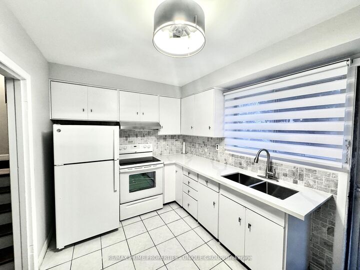 Property Photo: 282 Roywood Drive ON M3A 2E6