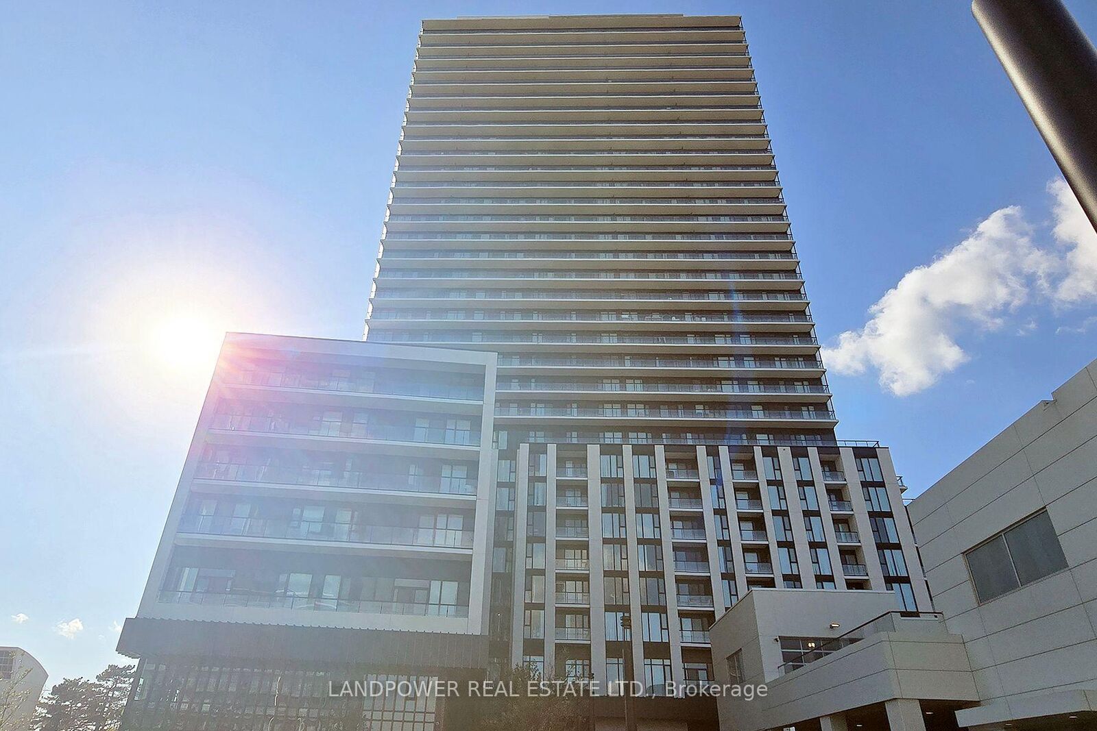 Property Photo:  5858 Yonge Street 703  ON M2M 3T3 