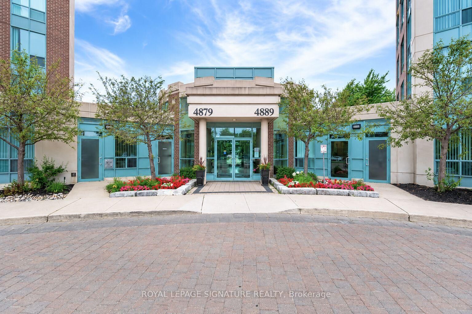 Property Photo: 4879 Kimbermount Avenue 902 ON L5M 7R9