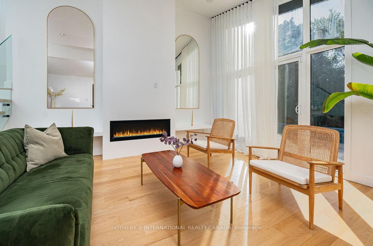 Property Photo:  16 Legato Court  ON M3B 1L7 