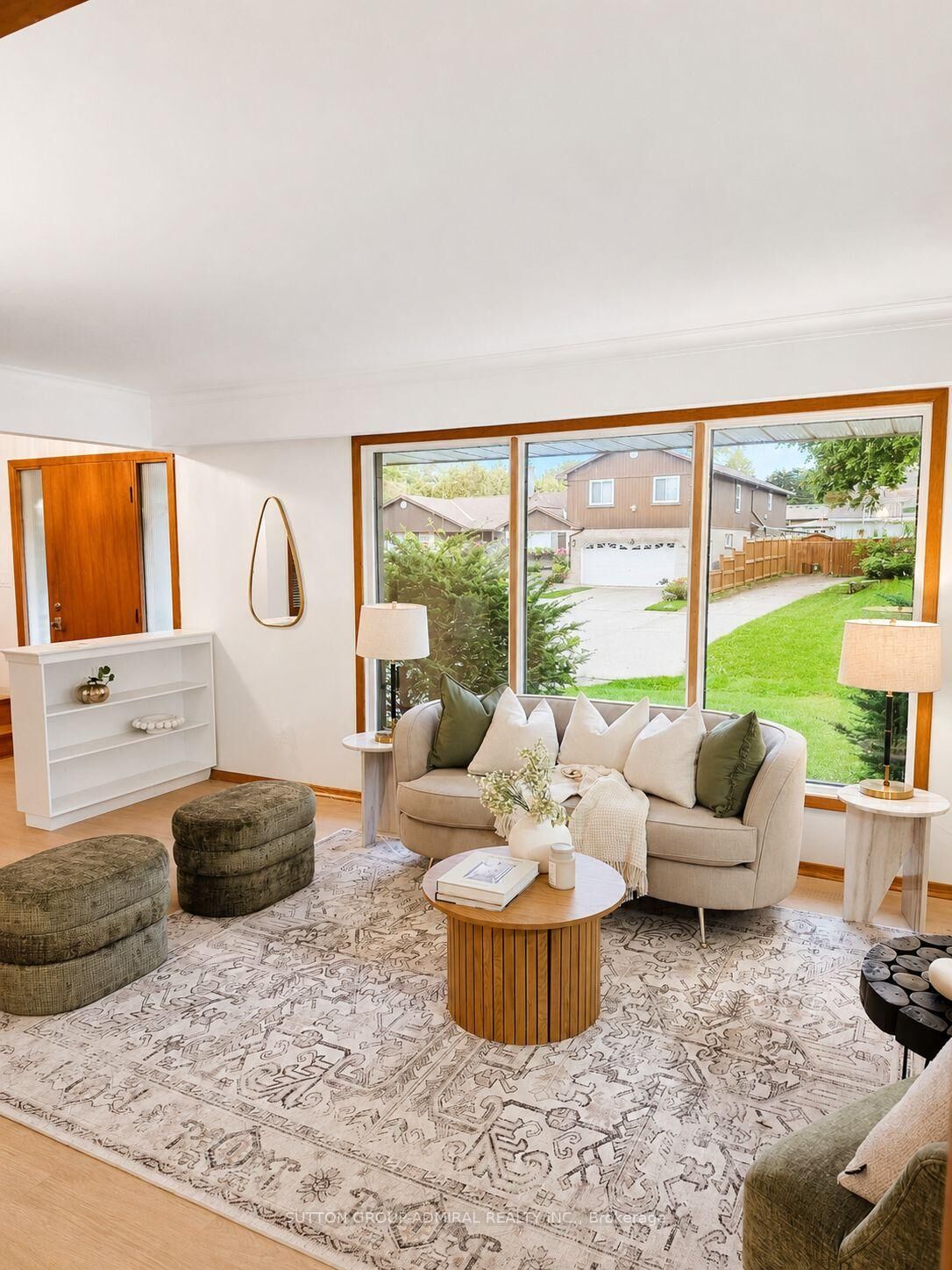 Property Photo:  865 Regent Drive  ON L1G 1J2 