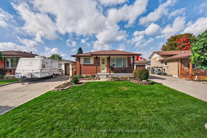 Property Photo:  21 Jena Crescent  ON N5V 1L3 