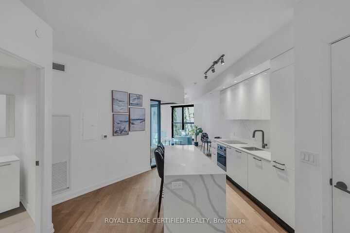 Property Photo:  200 Sudbury Street 411  ON M6H 0H1 