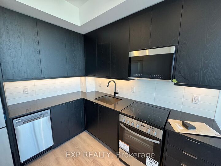 Property Photo:  125 Nippising Road 1510 B  ON L9T 1R3 