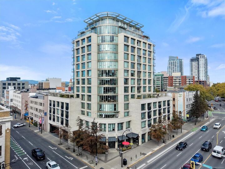 Property Photo:  760 Johnson St #206  BC V8W 0A4 