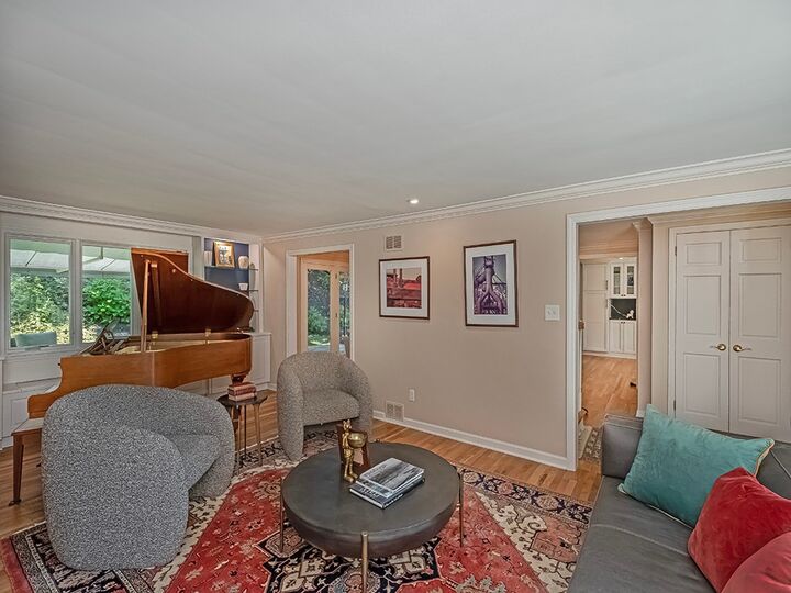 Property Photo:  255 Connecting Road  PA 15228 