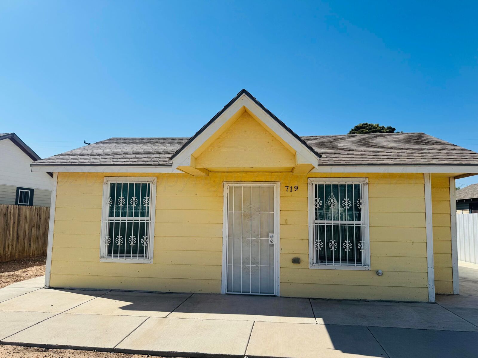 Property Photo: 719 N Williams Street TX 79107-5538