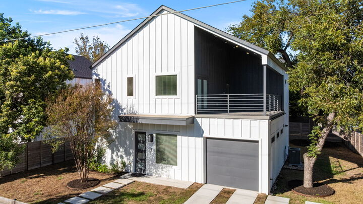 Property Photo:  102 W Fawnridge Drive  TX 78753 
