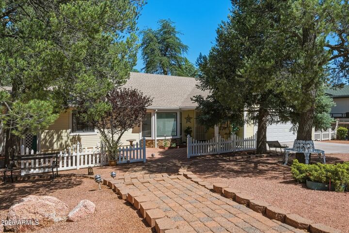 Property Photo:  909 S Coronado Way  AZ 85541 