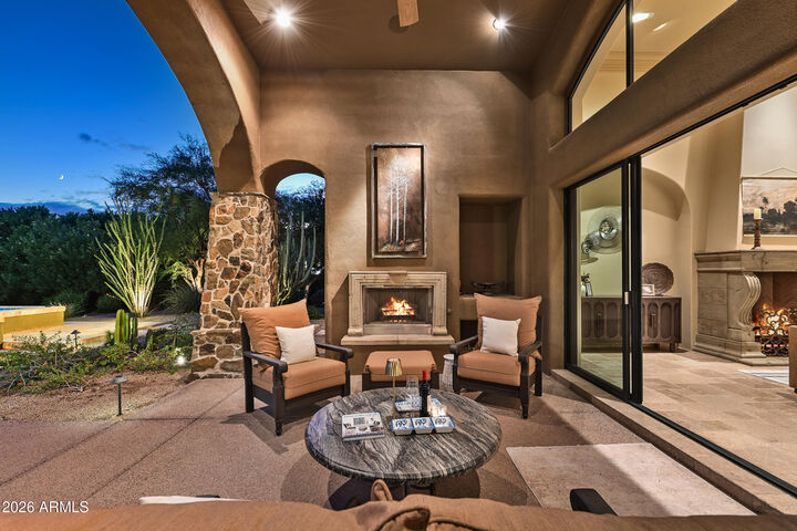 Property Photo: 6323 E Turquoise Avenue AZ 85253