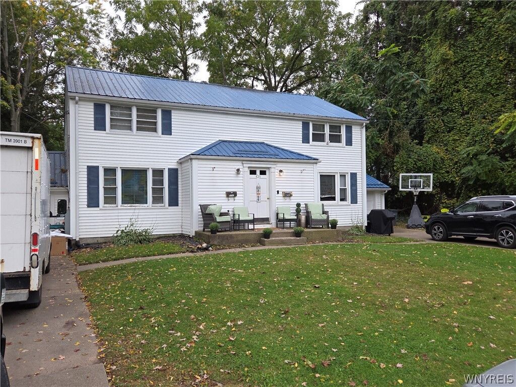 Property Photo:  425 Onondaga Street  NY 14092 