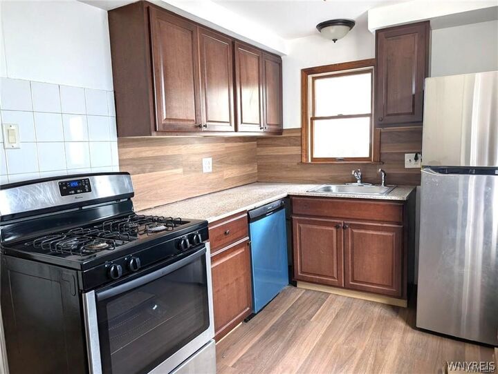 Property Photo:  881 Highland Avenue  NY 14223 