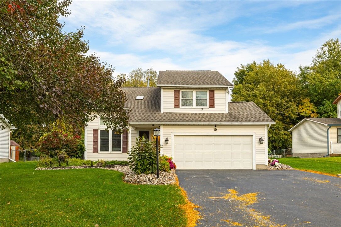 Property Photo:  18 Dolman Dr  NY 14624 