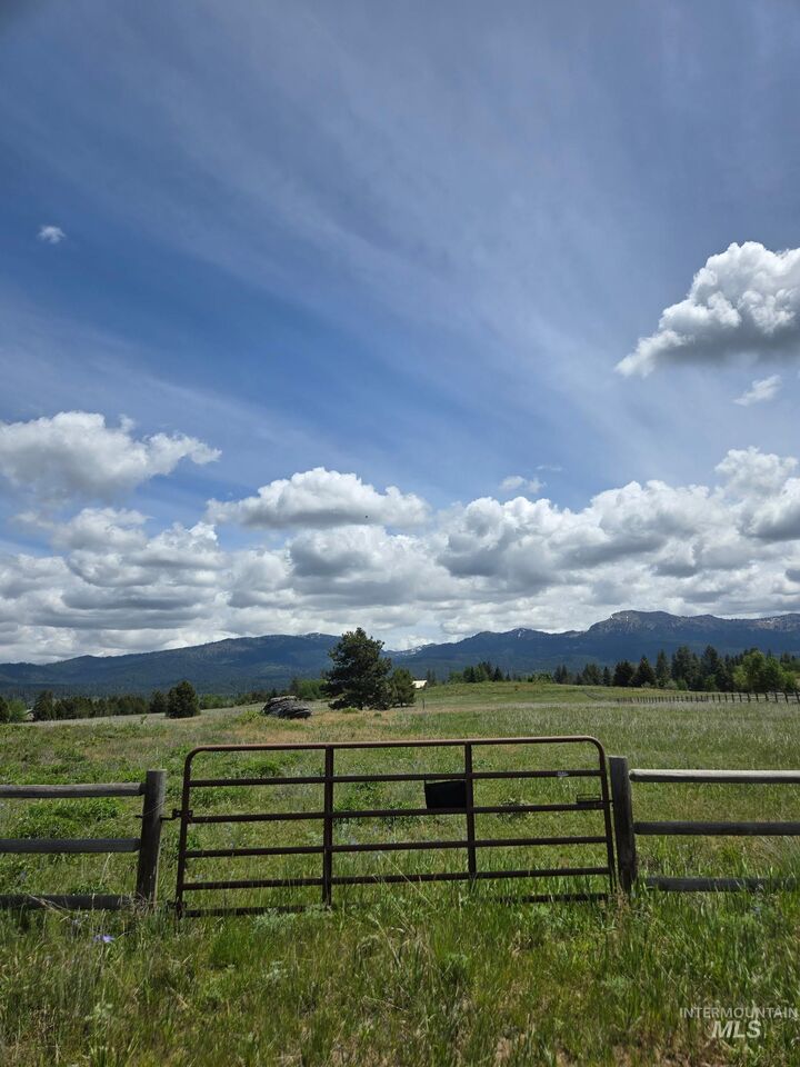 Property Photo: 14016 Country Way ID 83638