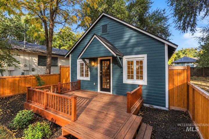 Property Photo:  1718 N 26th Street  ID 83702 