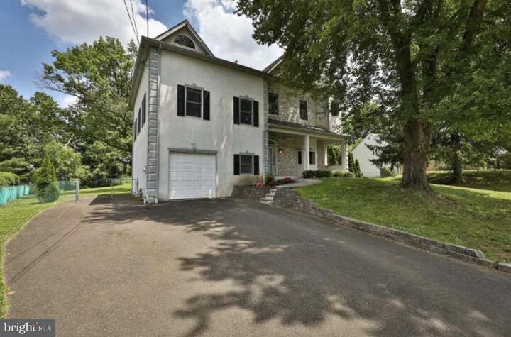 Property Photo:  121 Brentwood Drive  PA 19090 