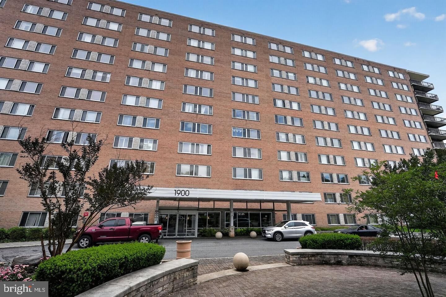 Property Photo:  1900 Lyttonsville Road 1217  MD 20910 