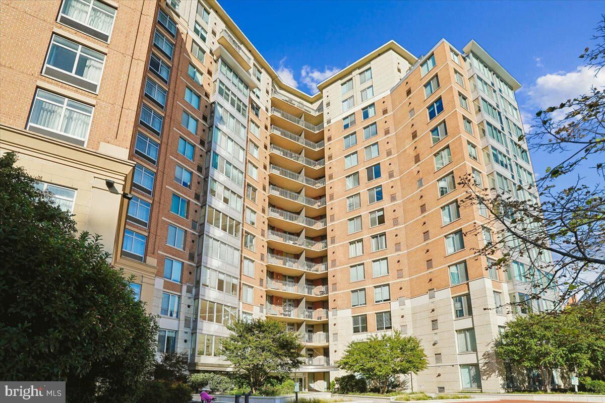 Property Photo:  555 Massachusetts Avenue NW 801  DC 20001 